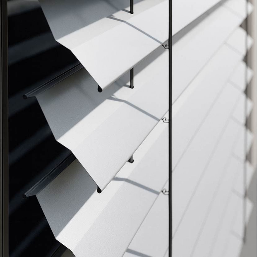 Persiana Exterior - Brisa Solar Z-90 (con tapa)